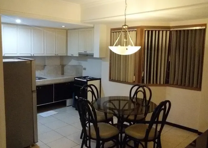 Ralph Anthony Aparthotel Manilla
