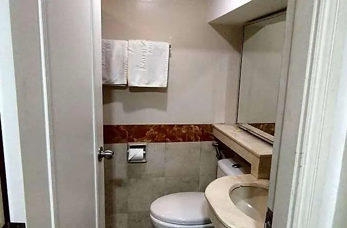 Ralph Anthony Aparthotel Manilla