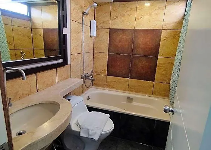Ralph Anthony Aparthotel