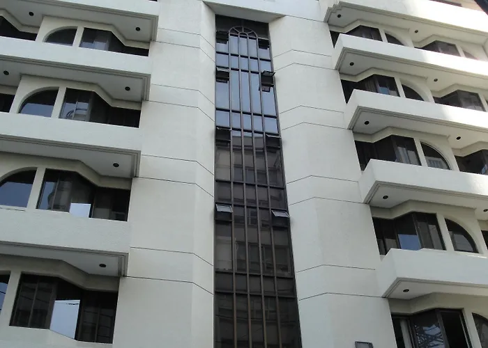 Ralph Anthony Aparthotel Manilla
