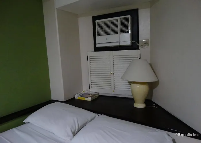 Ralph Anthony Aparthotel