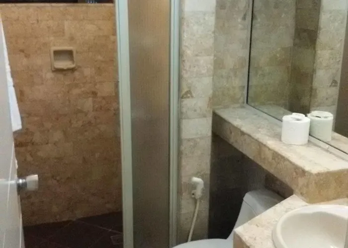 Ralph Anthony Aparthotel